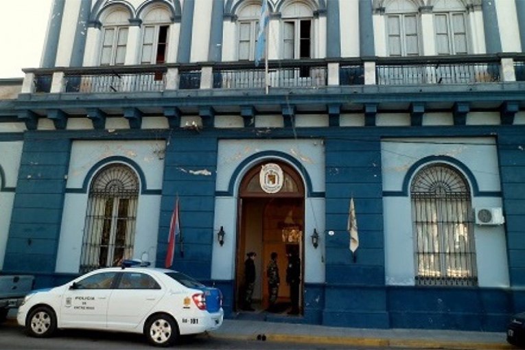 Saltó un tapial en Pueblo Nuevo para robar una bicicleta y atraparon a un sospechoso