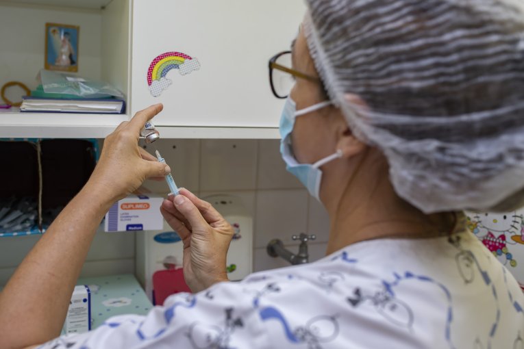 Mensaje contra los antivacunas: la Naci&oacute;n y 22 provincias salieron a respaldar el calendario oficial