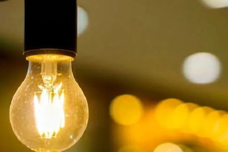 Tarifa el&eacute;ctrica: el EPRE aprob&oacute; los nuevos cuadros que regir&aacute;n en enero de 2026