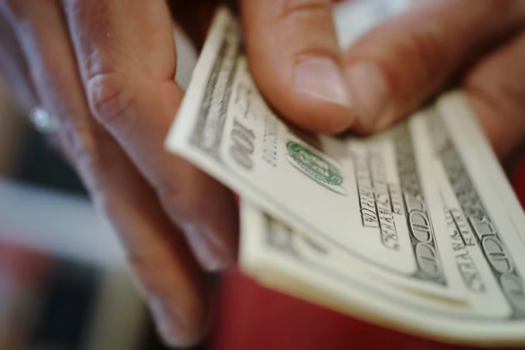El dólar libre superó los $1.300 por primera vez desde septiembre