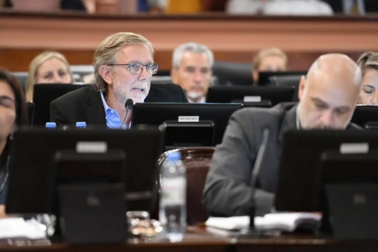 “No todo se puede destruir por decreto”, opinó Bahillo tras el freno de los senadores a Milei