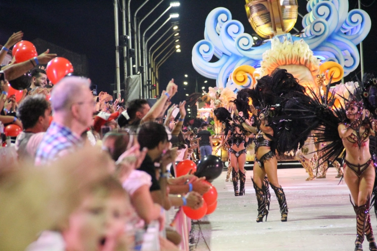 Con fuerte movimiento en boleter&iacute;as,&nbsp;llega la sexta noche del Carnaval del Pa&iacute;s