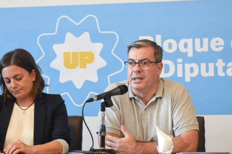 Diputados de Unión por la Patria formalizaron el pedido de juicio político contra Milei