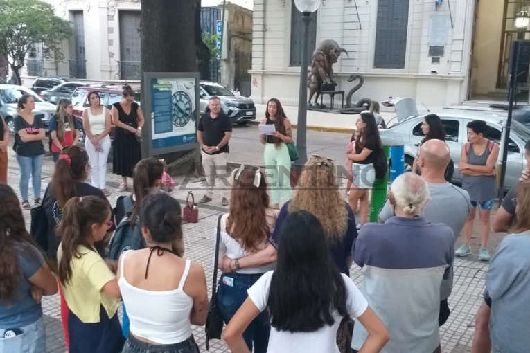 Cierre de la carrera: Docentes de Hotelería acusan a Davico de apoyar una decisión arbitraria