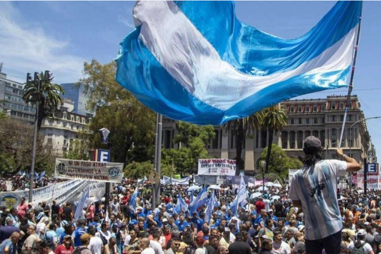 La CGT anunció un paro nacional docente para el lunes