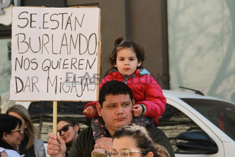 Paros, salarios y costo de vida: &iquest;Qu&eacute; hay detr&aacute;s de los 190 d&iacute;as de clases?