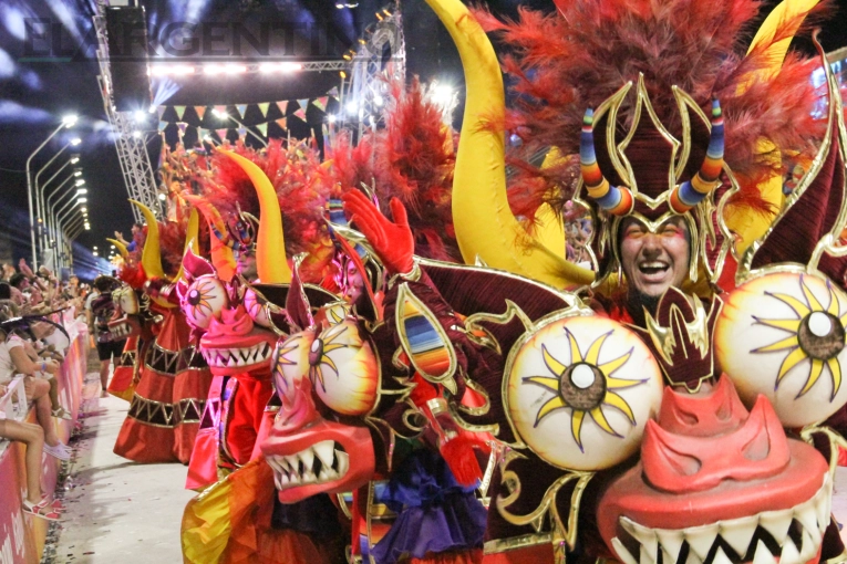 Útima noche del Carnaval del País: Cómo llega cada una de las cuatro comparsas
