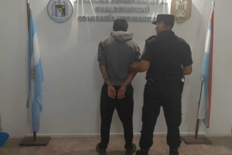 Robó zapatillas de una casa, pero fue atrapado minutos después