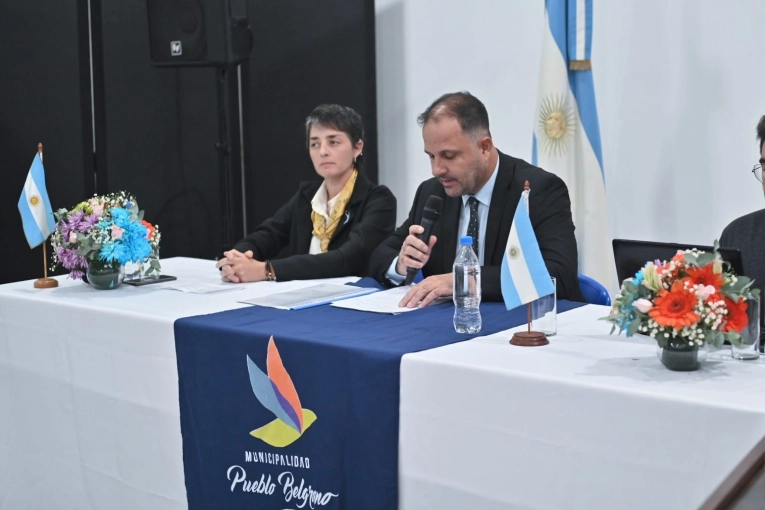 Fiorotto destacó el alcance de los servicios de gas, agua y cloaca en Pueblo Belgrano