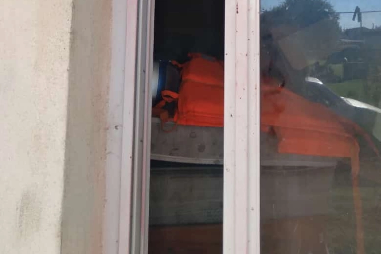 Millonario robo en Aldea San Antonio: volvió de trabajar y le habían robado $13 millones