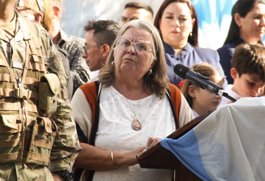 Estela Gigena, locutora y presentadora del acto oficial