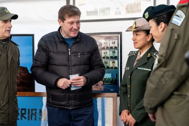 El gobernador de Tierra del Fuego cruzó a Javier Milei por su discurso sobre los kelpers