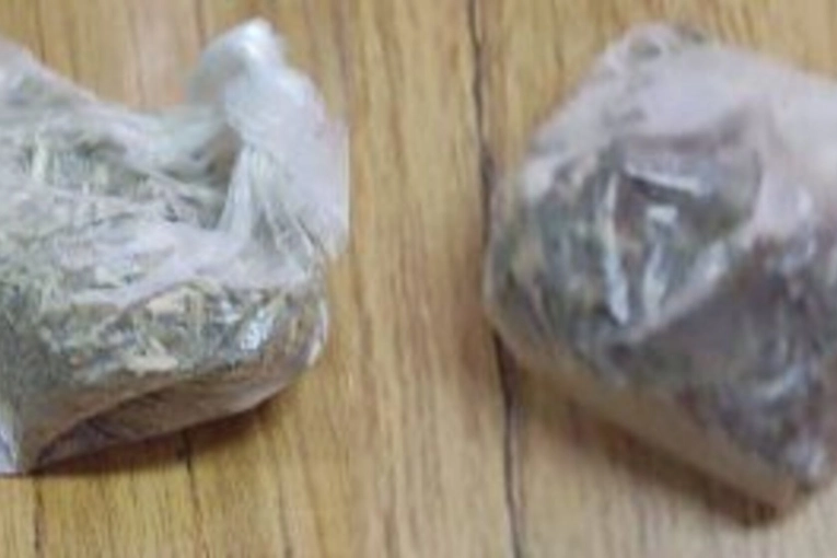 Paraná: una niña de 10 años fue encontrada con marihuana en la escuela