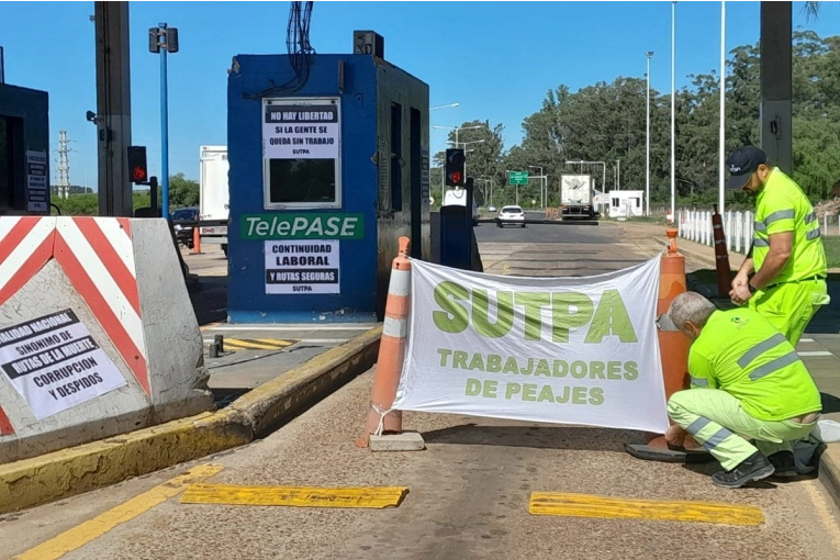 Trabajadores del peaje en Entre Ríos inician paro por la finalización de la concesión de Caminos del Río Uruguay