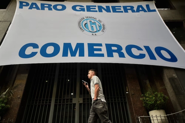 CGT afirma que "el paro es importante", mientras que en las provincias el acatamiento es dispar