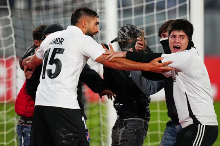 Tragedia en Colo-Colo vs. Fortaleza: dos muertos, invasión, partido suspendido y un imputado