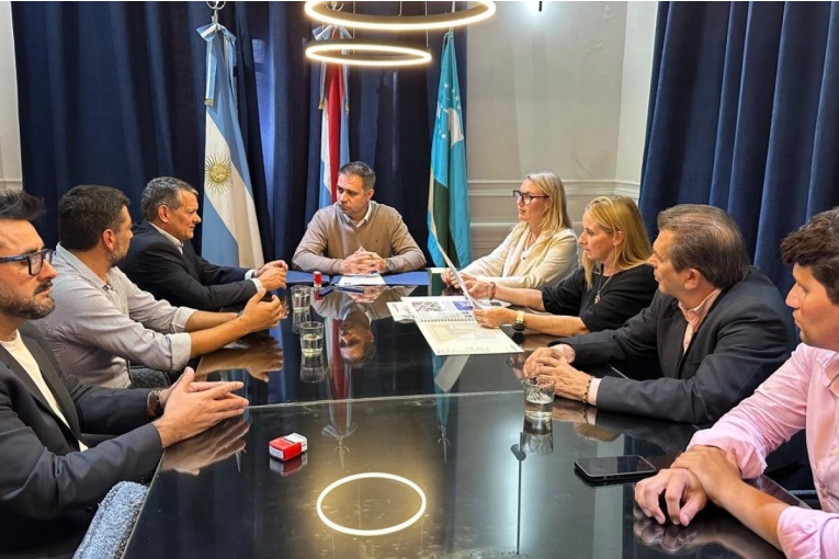 El Municipio y la Uader firmaron un acuerdo para potenciar la formación y la cultura