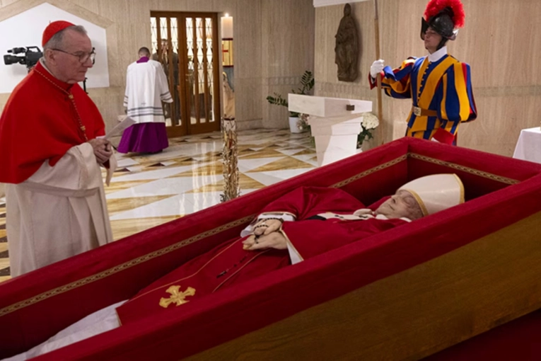 El funeral del papa Francisco será este sábado: su cuerpo será expuesto desde mañana