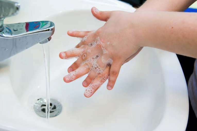 Infecciones respiratorias: ante el aumento de circulación viral, recomiendan reforzar las medidas de prevención