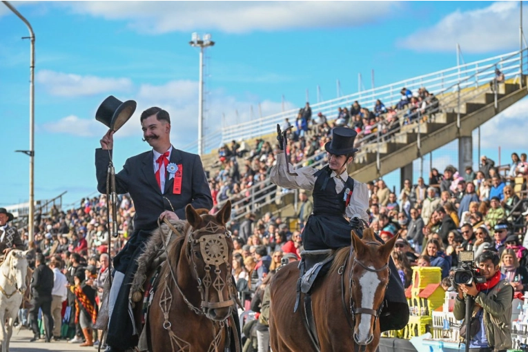 Continúan abiertas las inscripciones para formar parte de la fiesta del 25 de Mayo
