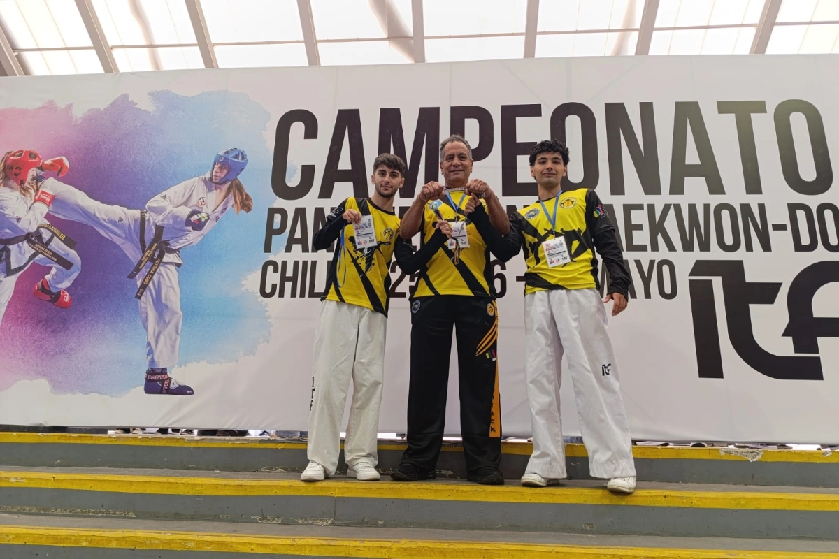 Eschudi, Mar&iacute;n  y el maestro Gom&eacute;z (medio)