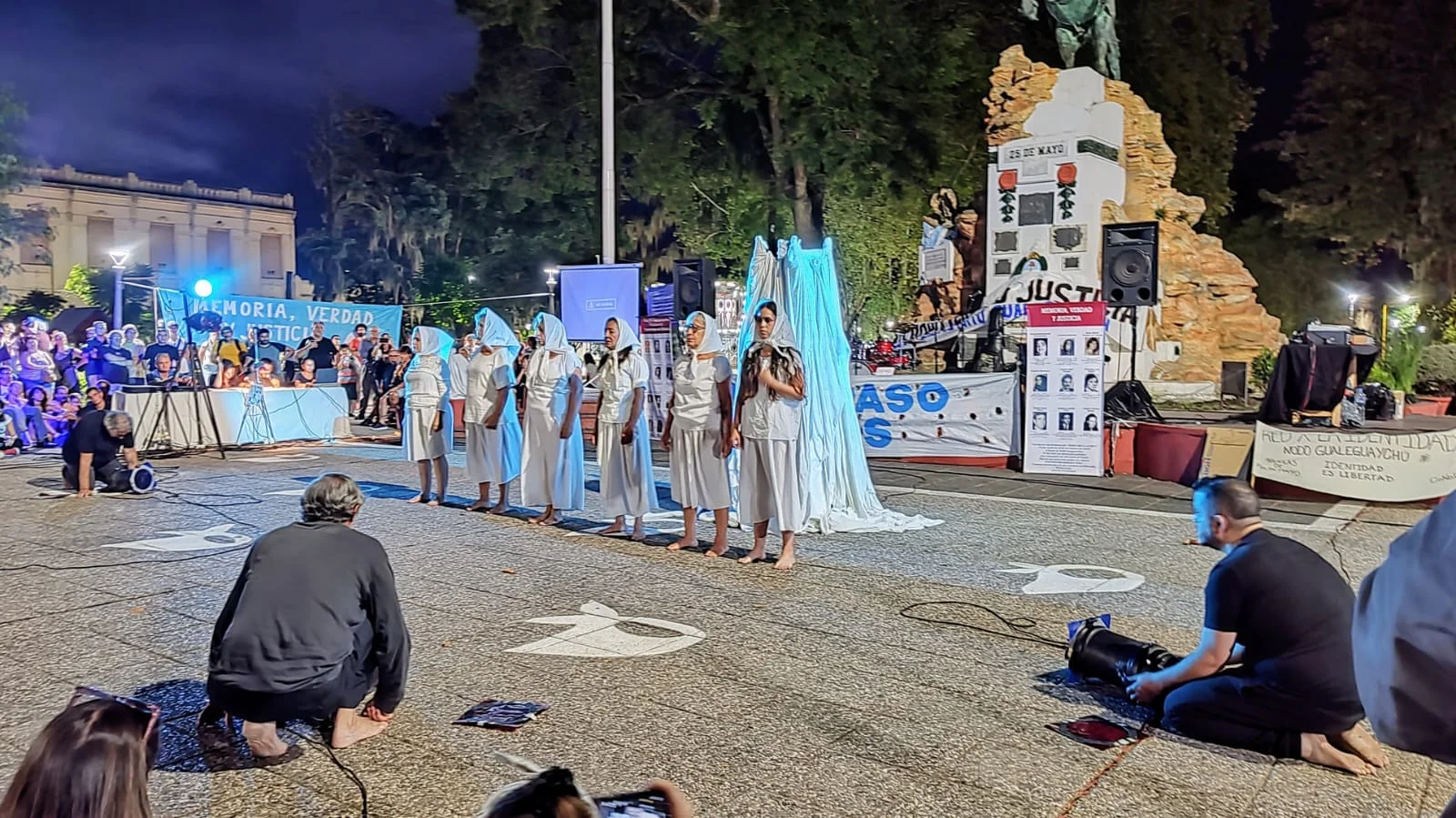 Tablas en su presentación el Día de la Memoria