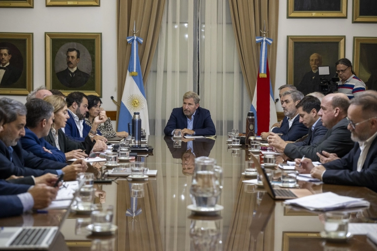 Frigerio reunió al gabinete y analizó el traspaso del Palacio San José