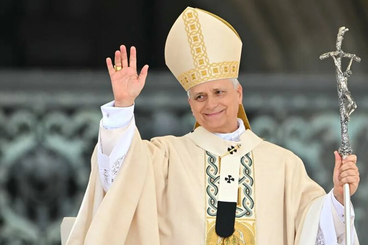 León XIV tras la misa de inicio de pontificado