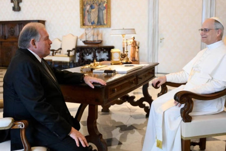El papa León XIV recibió al Canciller argentino y a la Ministra de Capital Humano
