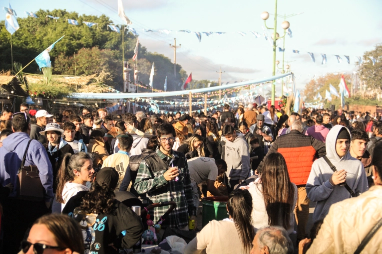 Más de 35.000 personas disfrutaron de la gran Fiesta del 25 de Mayo