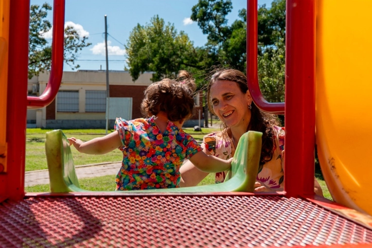 Cómo funciona la red de Familias de Abrigo en Entre Ríos que no para de crecer
