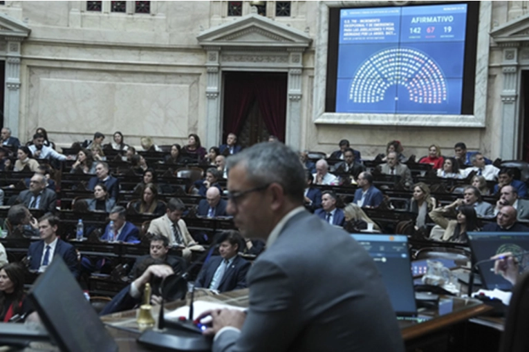 Diputados sesiona con temario de fuerte confrontaci&oacute;n al Ejecutivo
