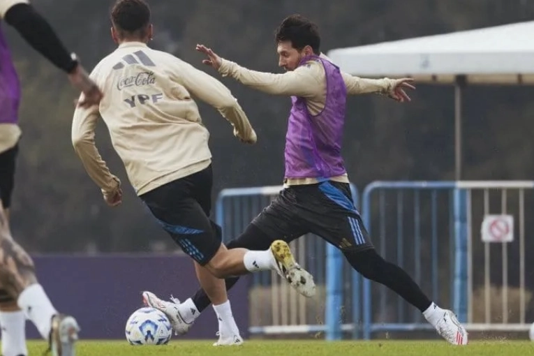 La Selección Argentina retomó los entrenamientos con la mente puesta en Colombia