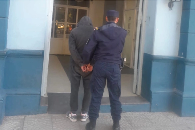 A dos semanas del hecho, la Fiscalía pidió elevar a juicio un asalto a mano armada