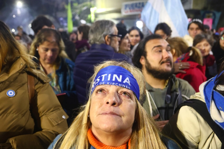 Gobierno descontar&aacute; el d&iacute;a a empleados p&uacute;blicos que adhieran al paro por Cristina Kirchner