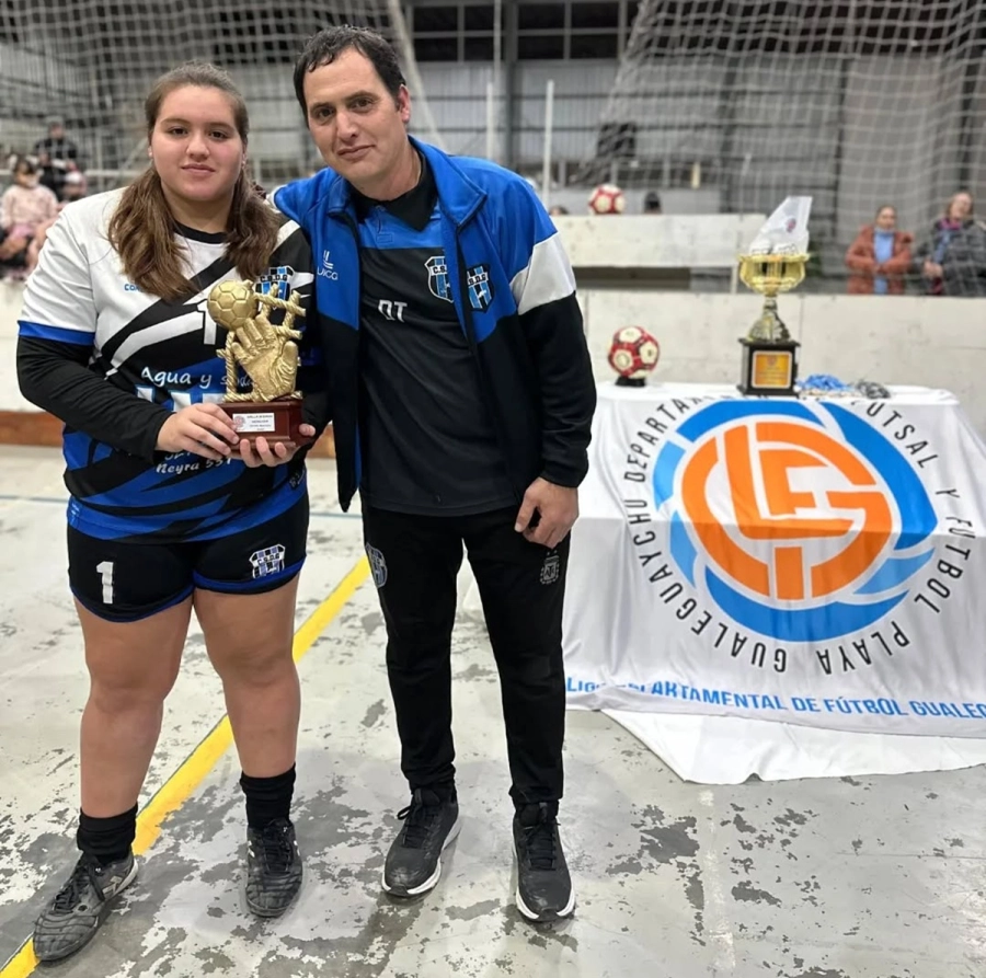 Reconocimiento a la labor del técnico Héctor Martínez y su delegada Lorena García