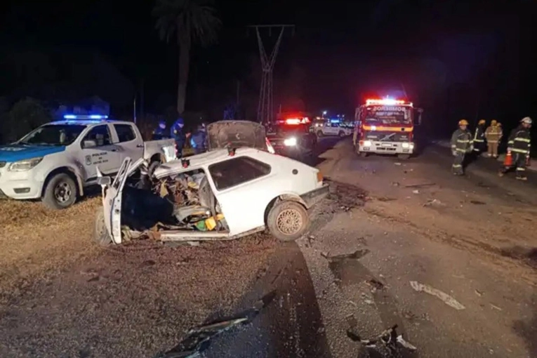Triple choque en una ruta entrerriana dejó un muerto y dos heridos