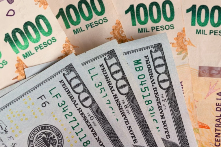 ¿A cuánto llegará el dólar y la inflación a fin de año, según los especialistas?
