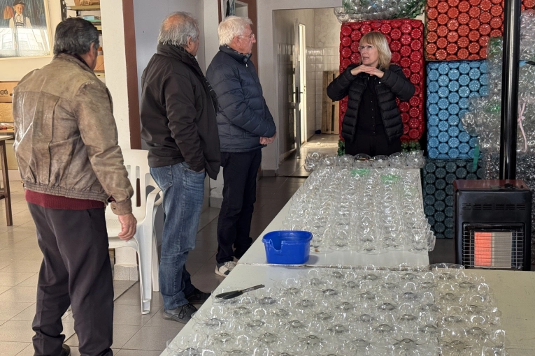 Representantes de Gualeguaychú visitaron el taller de reciclaje de Aldea San Antonio