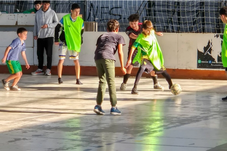 El Encuentro de Escuelas Municipales de Juventud reuni&oacute; a cientos de estudiantes
