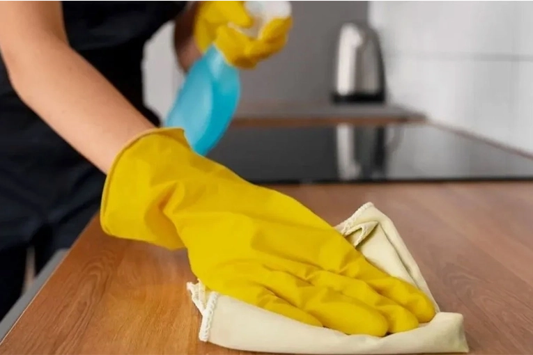 Personal dom&eacute;stico: nuevos sueldos m&iacute;nimos y bono extra hasta septiembre