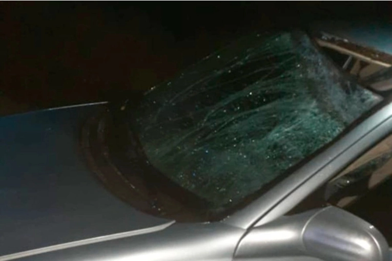 Choque fatal en la ruta 20: un peat&oacute;n fue atropellado por un remis y muri&oacute;