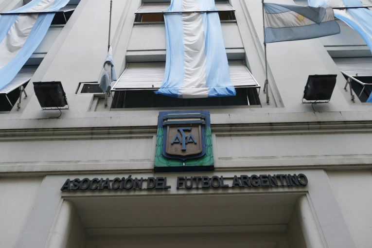 Fallo a favor de AFA: la Justicia orden&oacute; frenar el aumento de la al&iacute;cuota que pagan los clubes al Estado