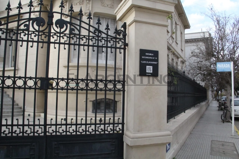 Suspenden las clases en el Colegio Nacional por fallas en el sistema de agua