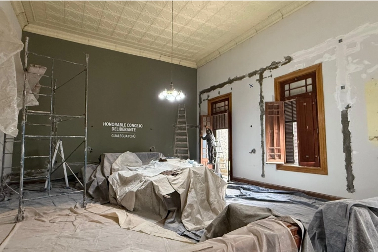 Comenzaron las obras de puesta en valor y modernizaci&oacute;n del sal&oacute;n del Concejo Deliberante