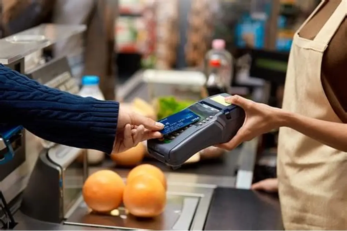 La tarjeta de crédito ganó terreno a la de débito