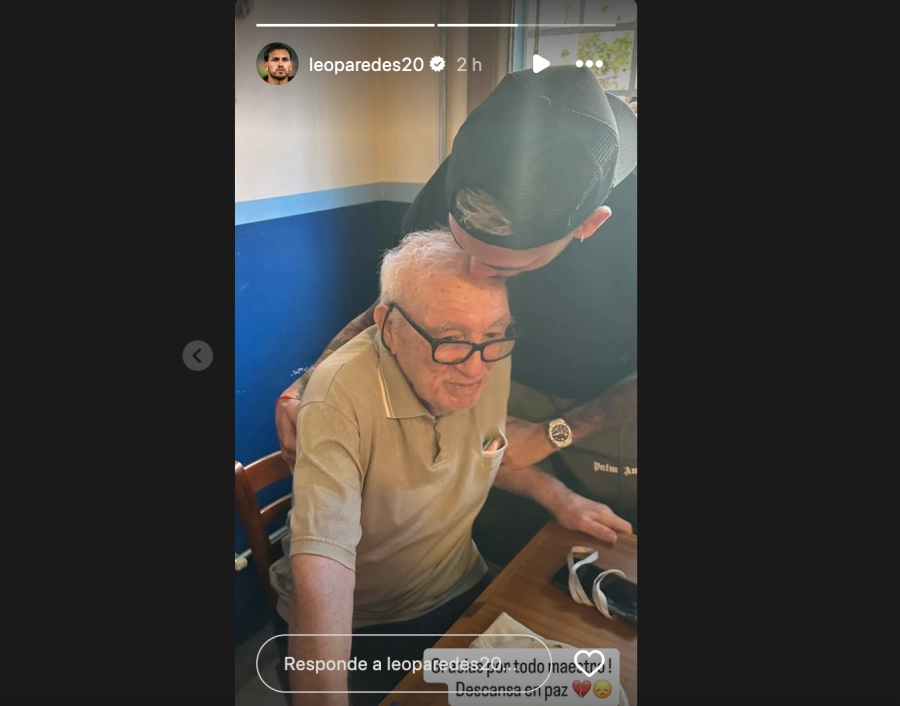 El emotivo saludo con foto del campe&oacute;n del mundo