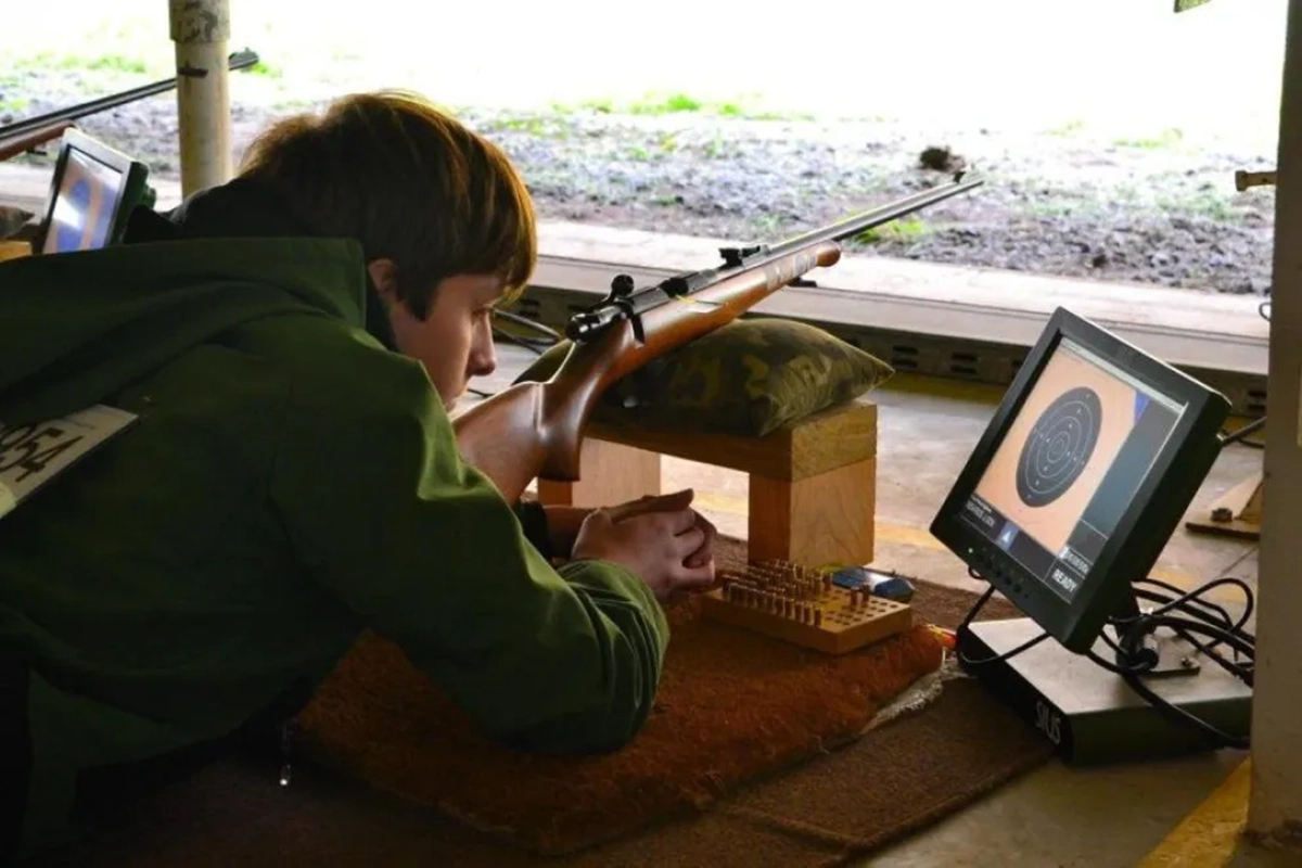 Juan: Campe&oacute;n Nacional en Rifle 22 MA Menores