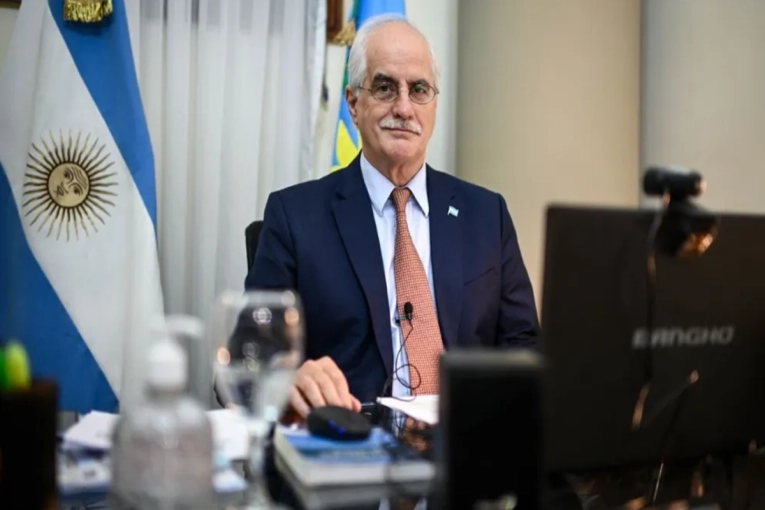 El ex canciller Jorge Taiana encabezará la lista bonaerense de Fuerza Patria