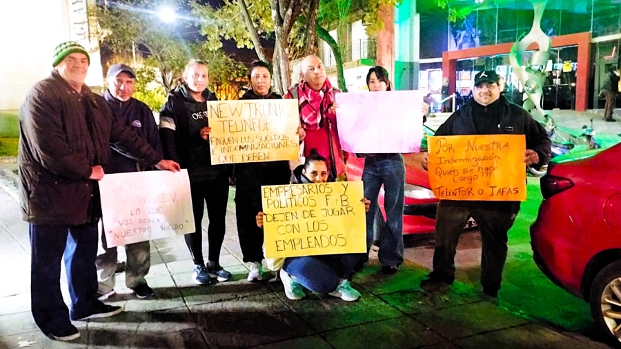 Ex empleados del Casino Gualeguaych&uacute; protestaron el viernes por la noche